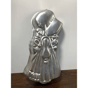 Holly Hobbie Wilton Cake Pan 1975 American Greetings
